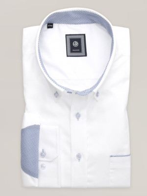 Biała klasyczna koszula z niebieskimi kontrastami