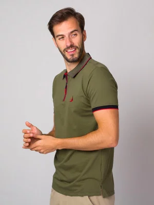 Zielona koszulka polo z kontrastami