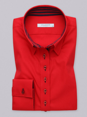 Czerwona bluzka z kontrastami