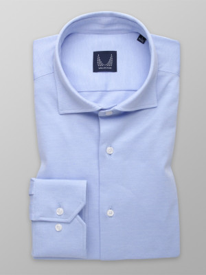 Błękitna taliowana koszula o gładkiej fakturze