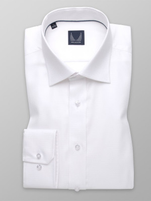 Biała taliowana koszula w mikrowzór