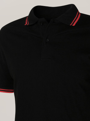 Czarna koszulka polo z czerwonymi kontrastami