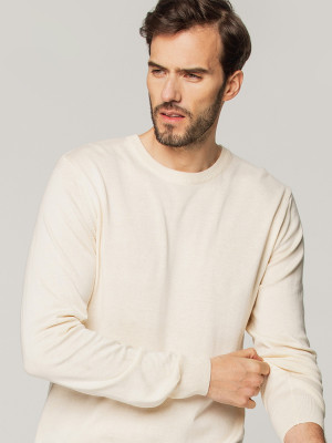 Kremowy sweter z okrągłym dekoltem
