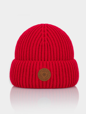 Uniwersalna, czerwona czapka typu dokerka