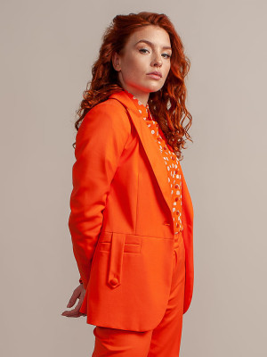 Pomarańczowy garnitur damski