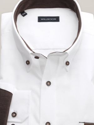 Biała klasyczna koszula z brązowymi kontrastami