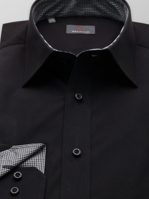 Czarna koszula taliowana z kontrastami