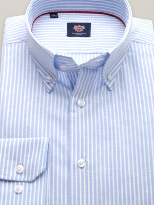 Błękitna taliowana koszula w białe paski