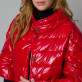 Krótka czerwona kurtka pikowana 