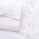 Biała bluzka z kontrastami w różowe serca