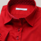 Klasyczna czerwona bluzka z kontrastami