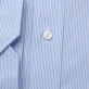 Błękitna taliowana koszula w białe prążki