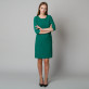 Zielona sukienka o luźnym kroju