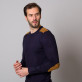 Granatowy sweter z brązowymi kontrastami