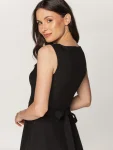 Czarna sukienka
