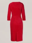 Elegancka czerwona sukienka