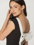 Czarna sukienka