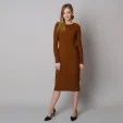 Brązowa sukienka dzianinowa