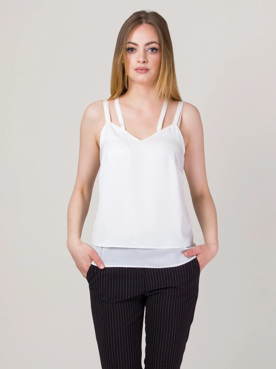 Elegancki top na ramiączkach