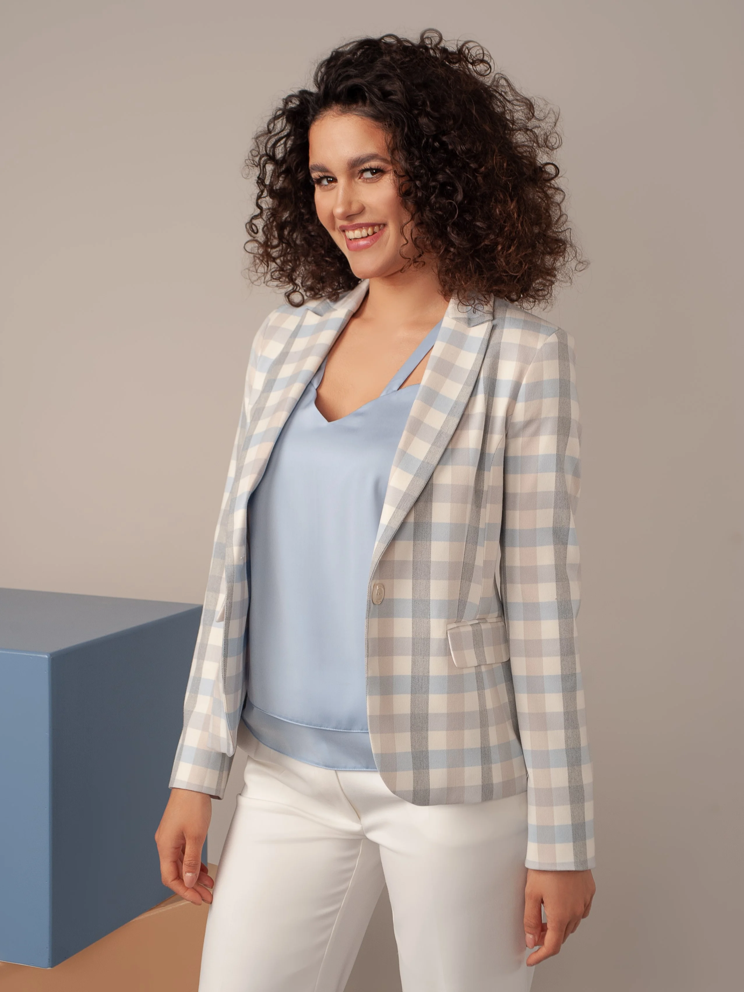 Elegancki top na ramiączkach