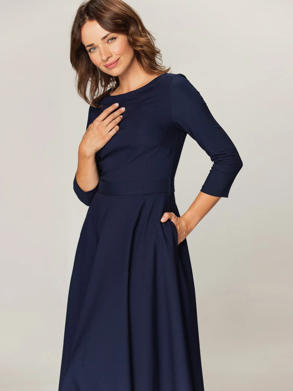 Granatowa sukienka