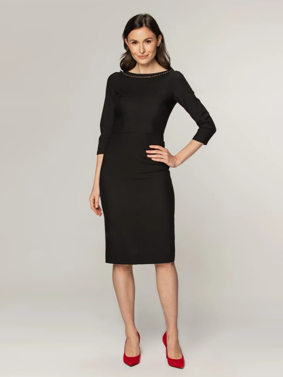 Elegancka czarna sukienka
