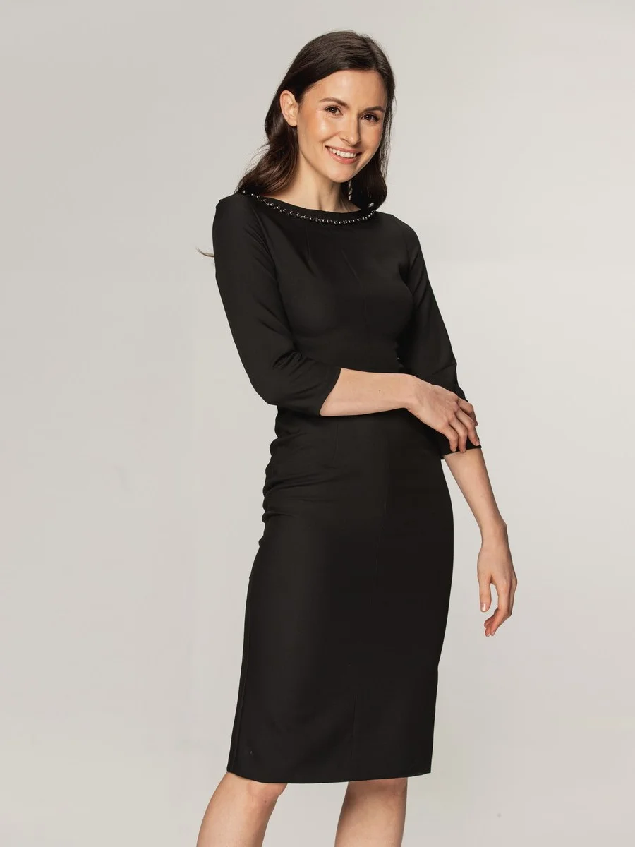 Elegancka czarna sukienka