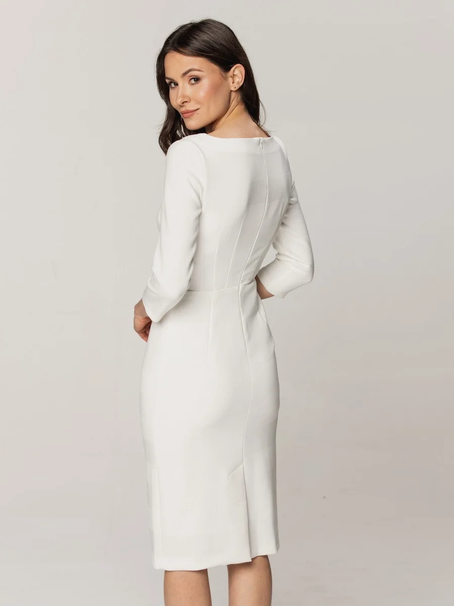Elegancka śmietankowa sukienka