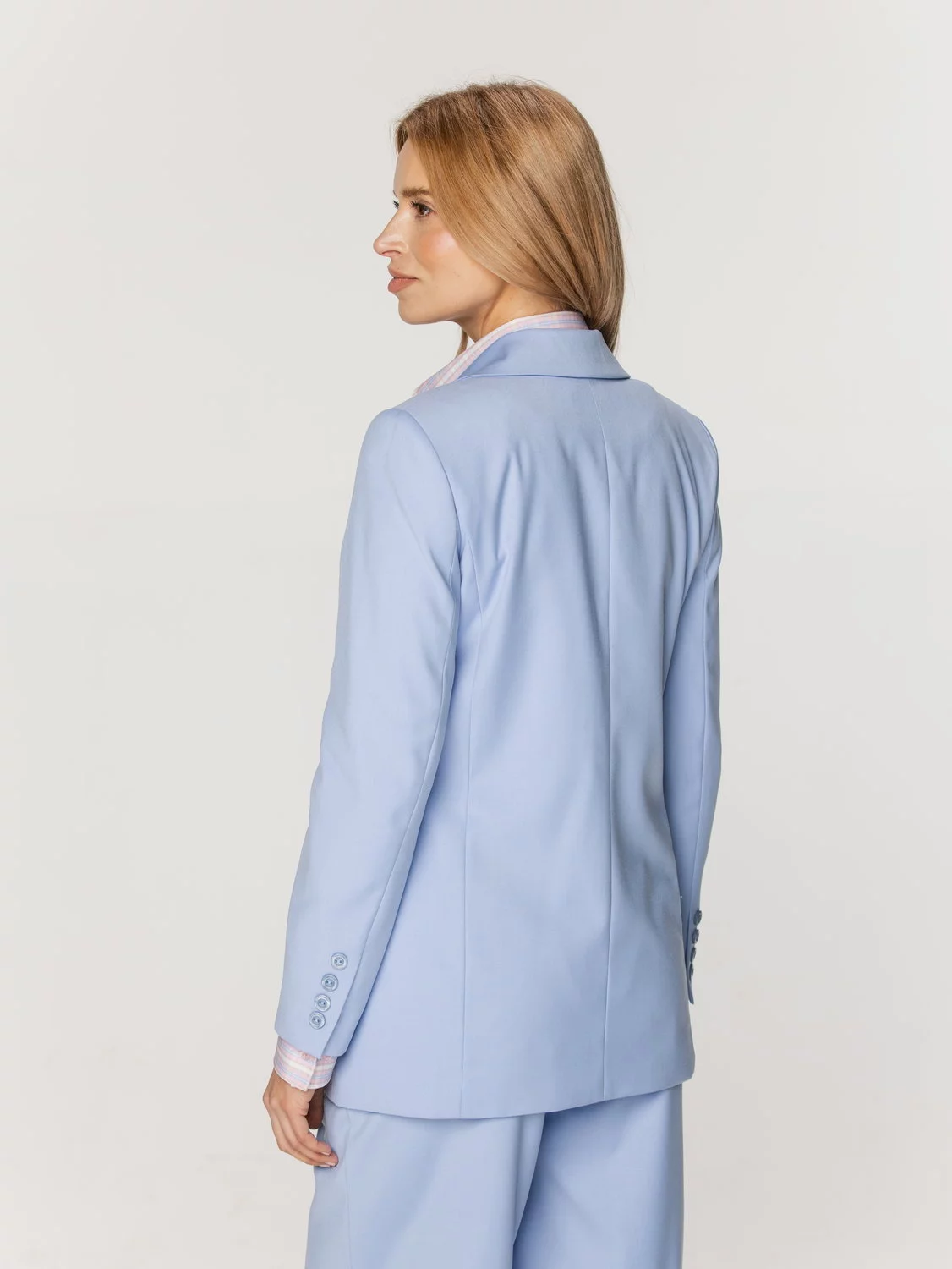 Błękitny żakiet damski