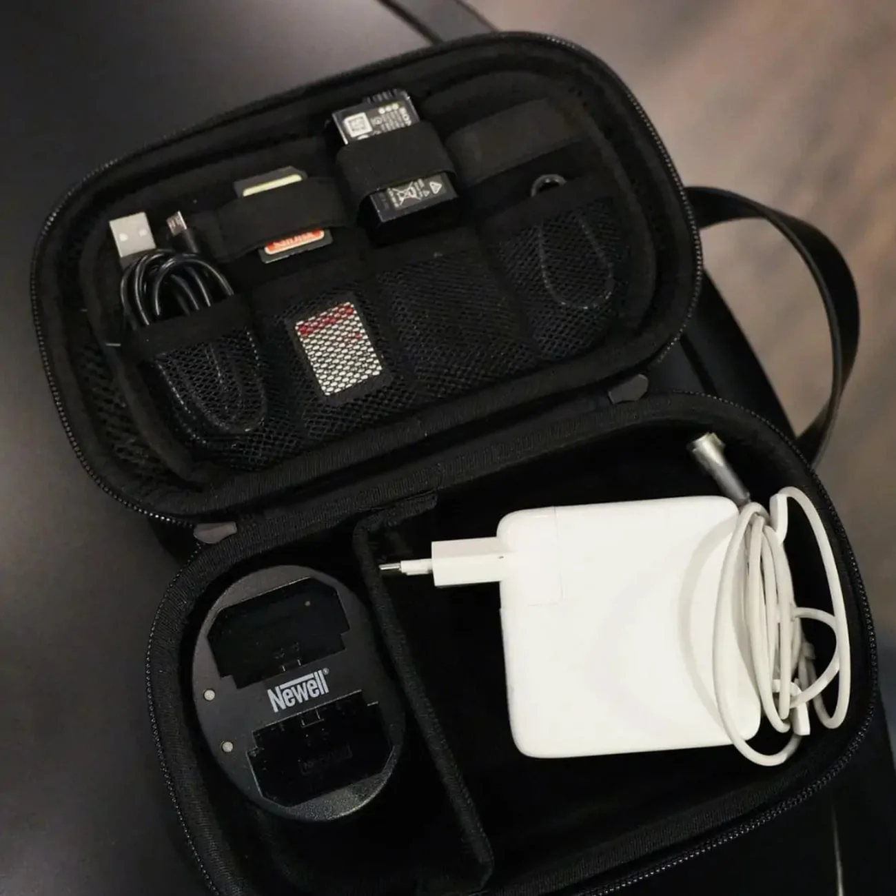 Etui na elektronikę (Tech Organizer)