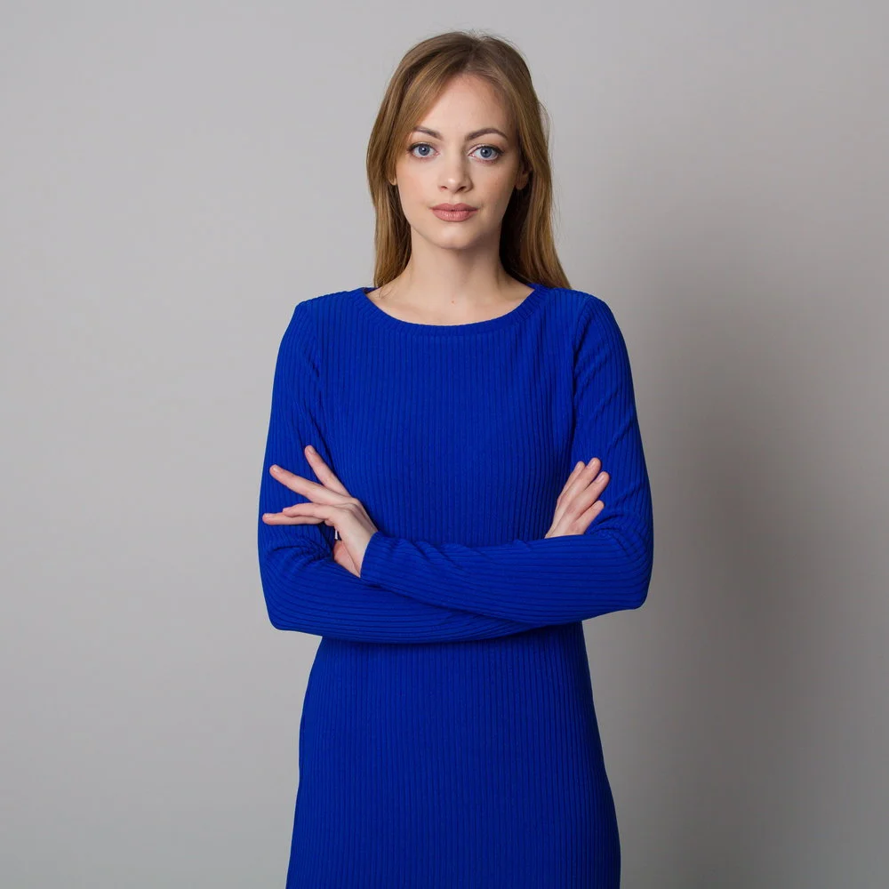 Niebieska sukienka dzianinowa