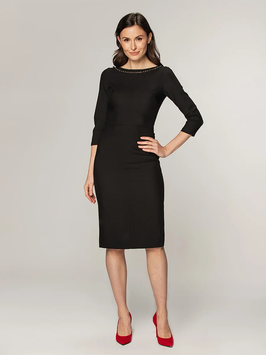 Elegancka czarna sukienka