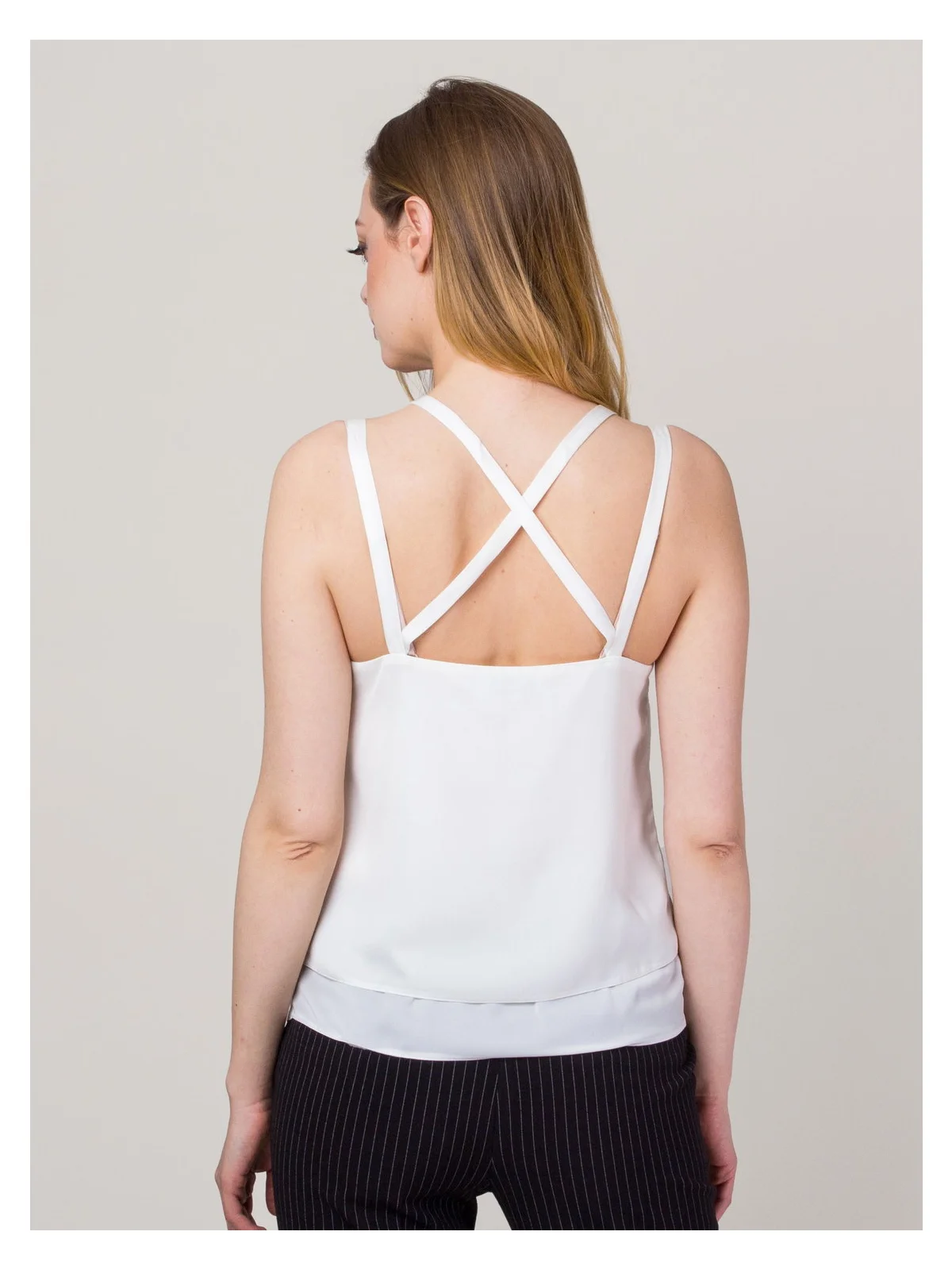 Elegancki top na ramiączkach