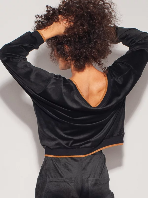 Bluzka welurowa z dekoltem