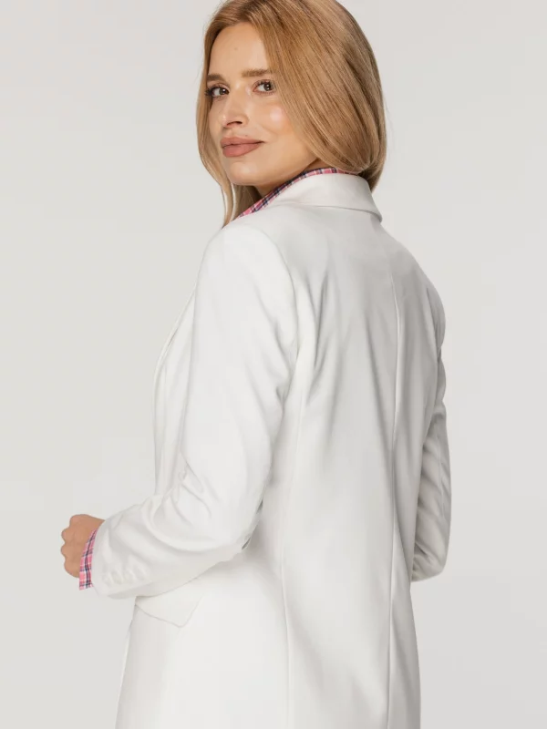 Biały żakiet damski