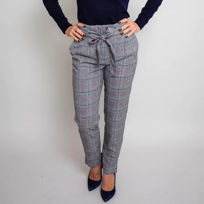 Spodnie wiązane w kratę