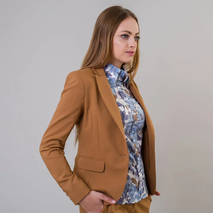 Brązowa marynarka damska