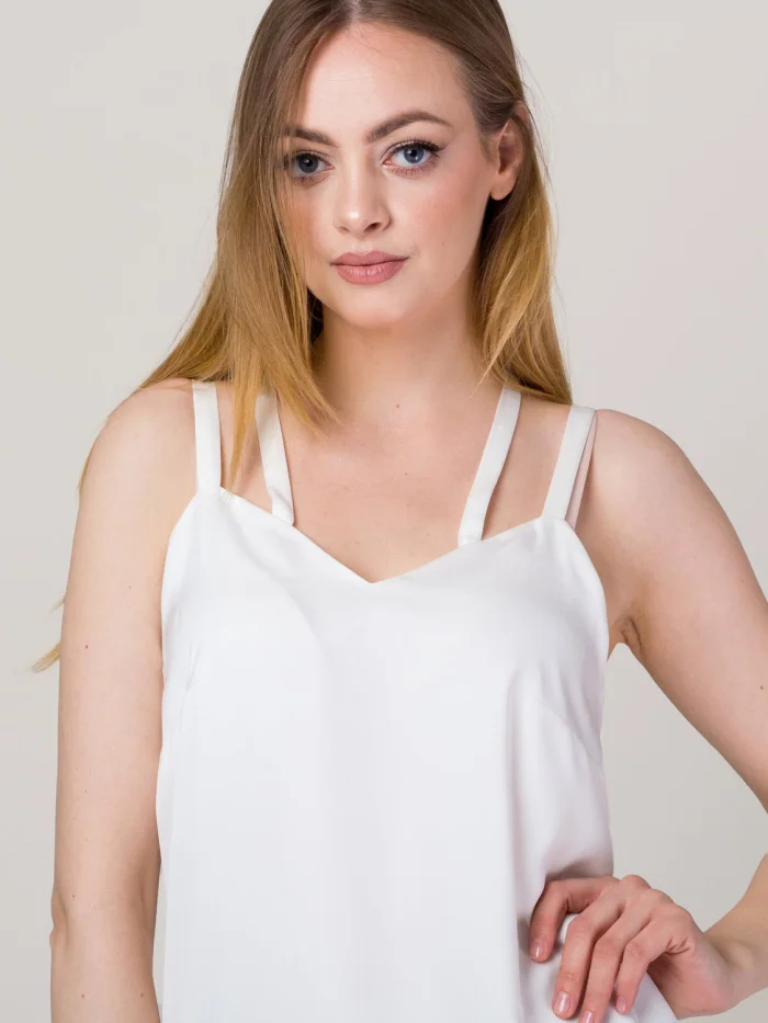 Elegancki top na ramiączkach