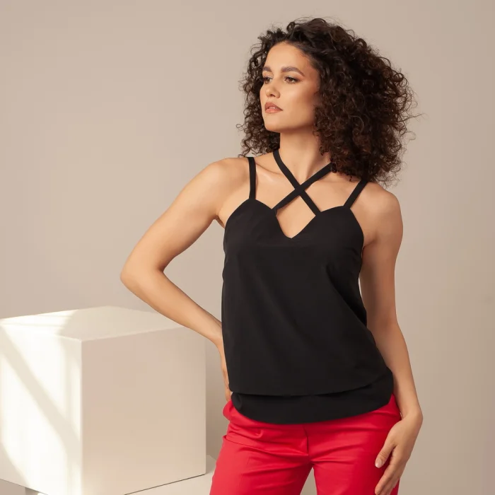 Elegancki top na ramiączkach