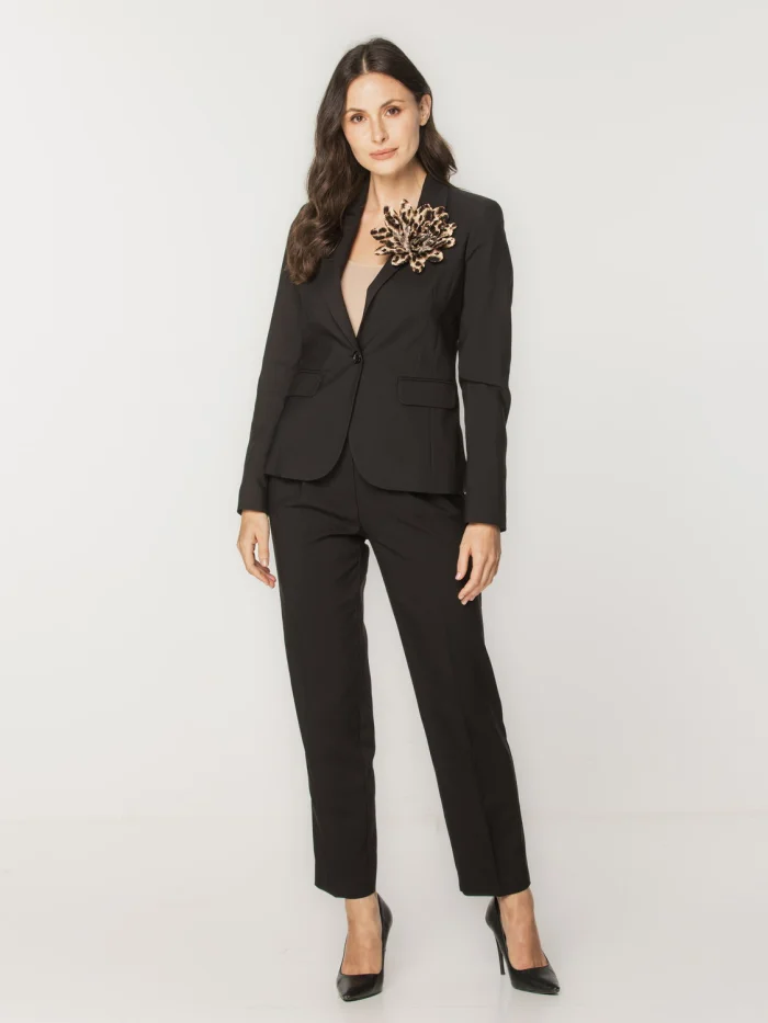 Broszka w kształcie kwiatu