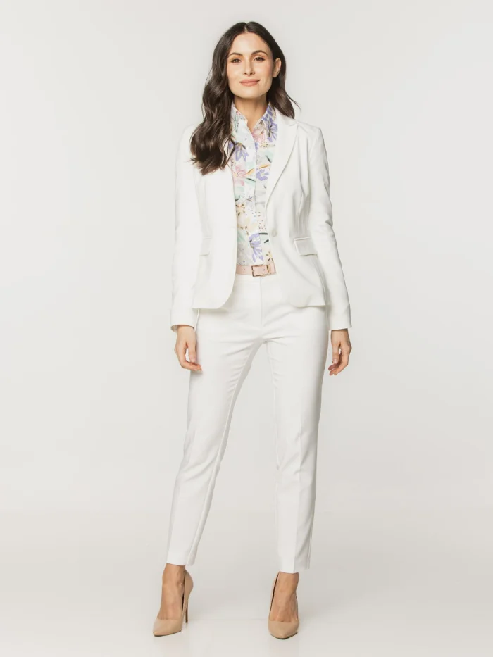 Biała marynarka damska