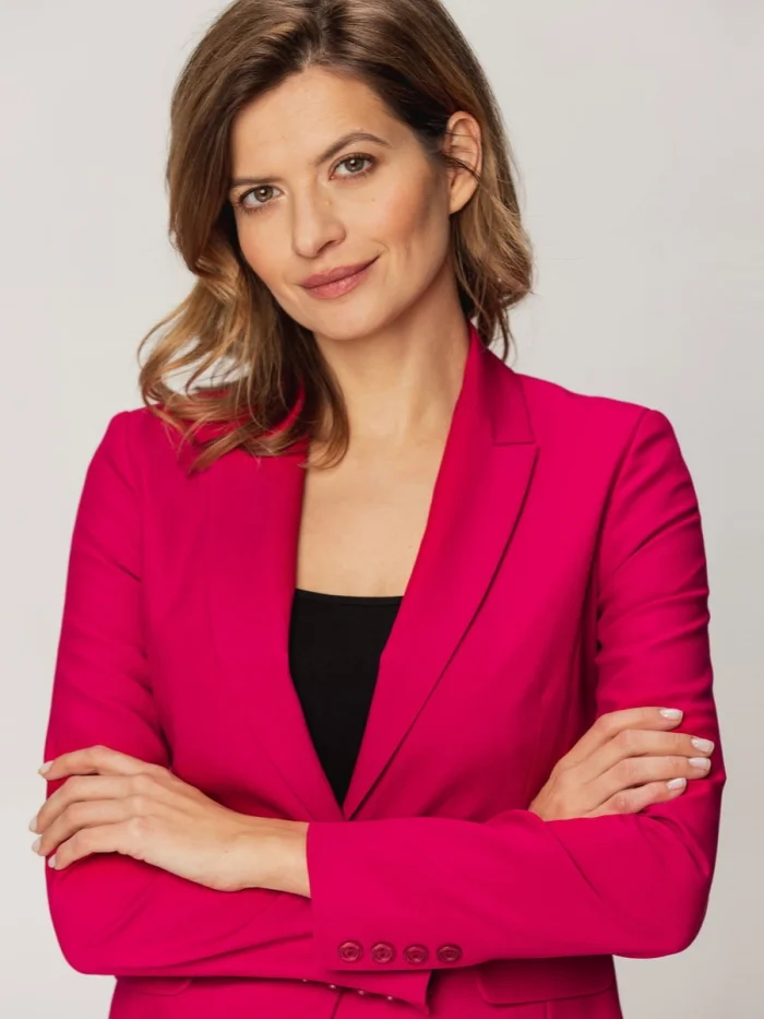 Malinowa marynarka damska
