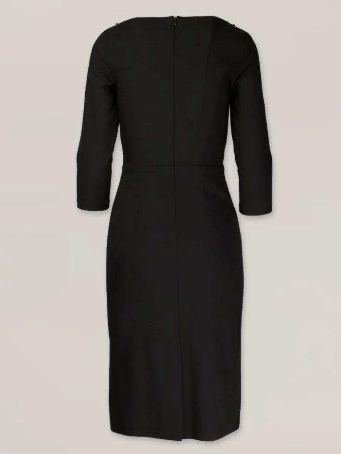 Elegancka czarna sukienka