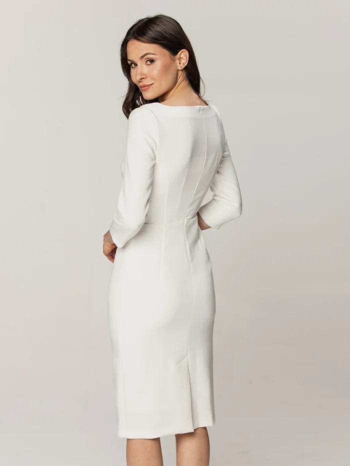 Elegancka śmietankowa sukienka