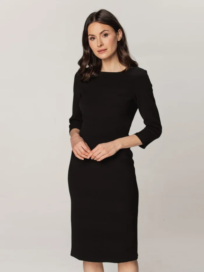 Elegancka czarna sukienka