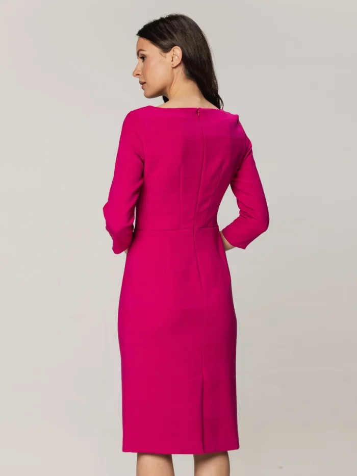 Elegancka fuksjowa sukienka