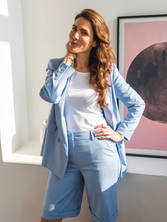 Błękitny żakiet damski