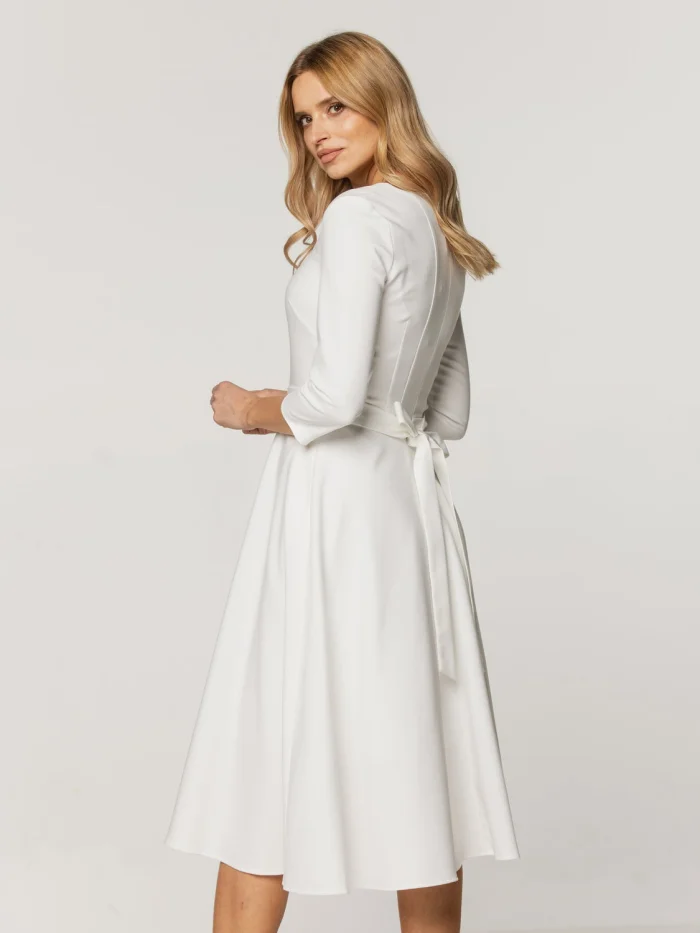 Biała sukienka