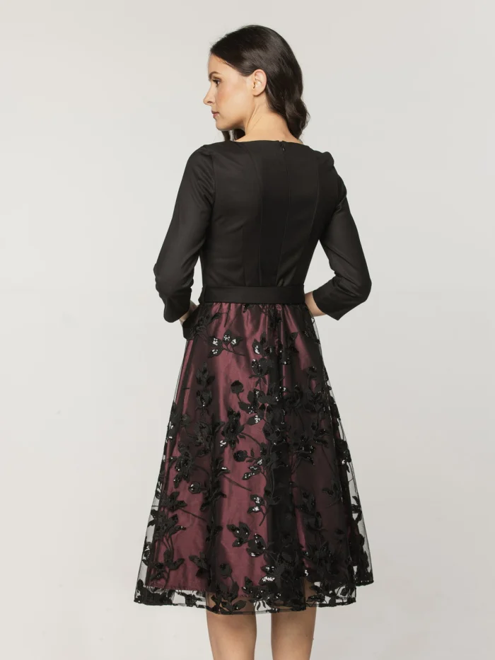 Czarna sukienka z tiulem