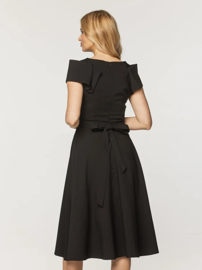Czarna sukienka